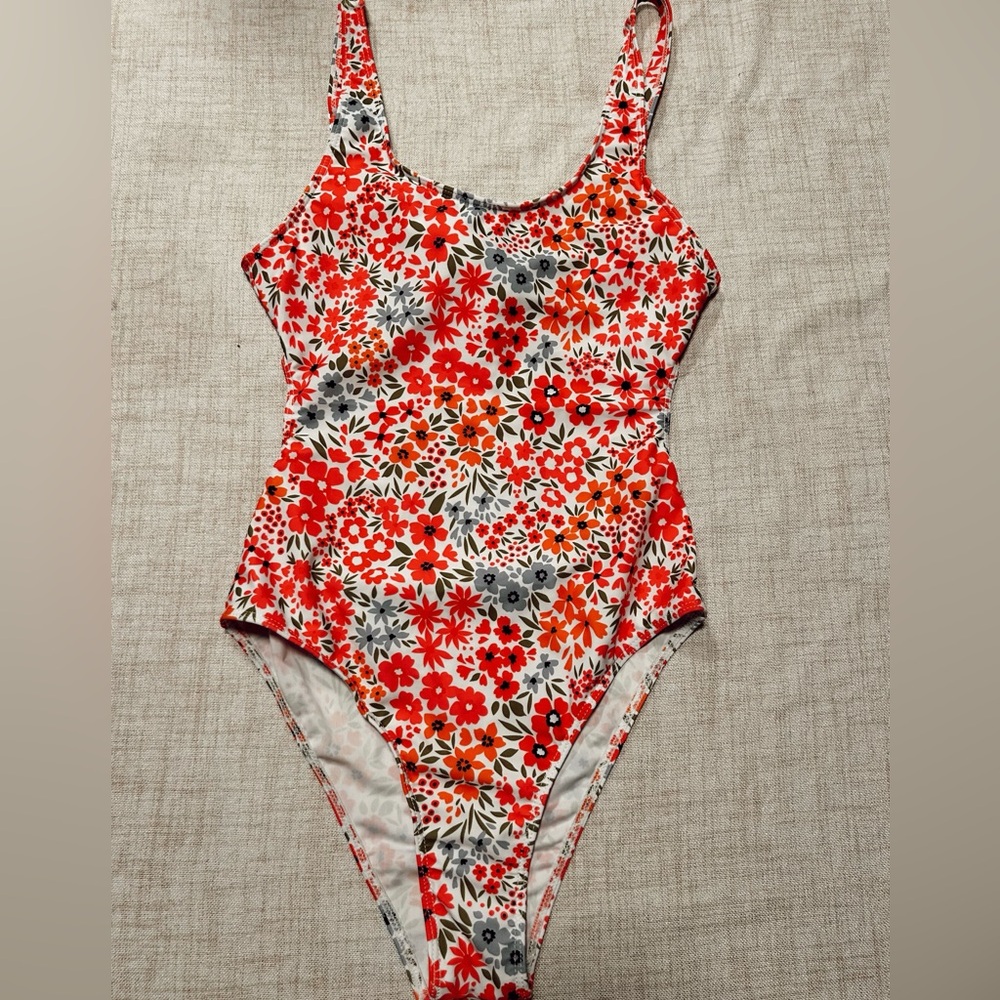 SHEIN swim floral swimsuit